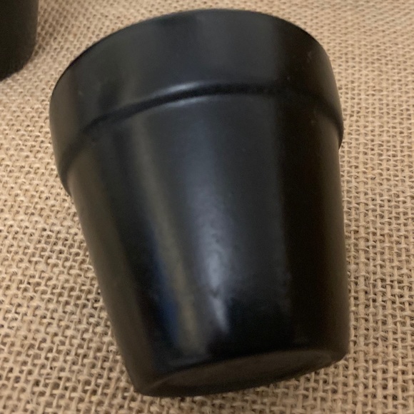 10 Black "Flower Pot" Party Favors - Picture 7 of 12